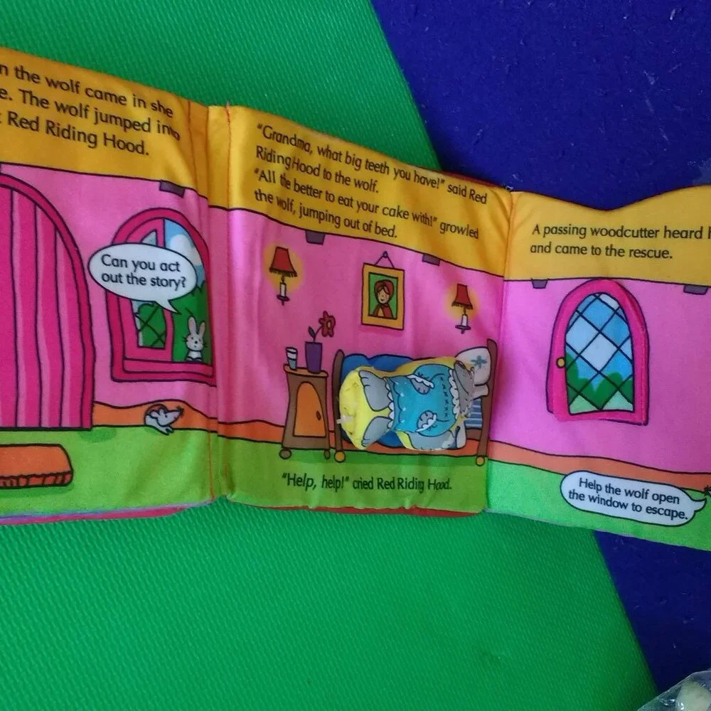 Soft play - Play-A-Story : Little Red Riding Hood soft cloth book used